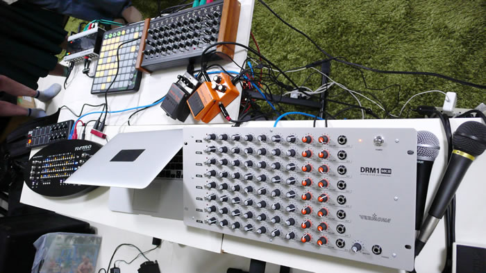 Stefan Goldmann　workshop 2014 implant4 [VERMONA DRM1 mkⅢ、novation launchpad、AKAI LPD8など］