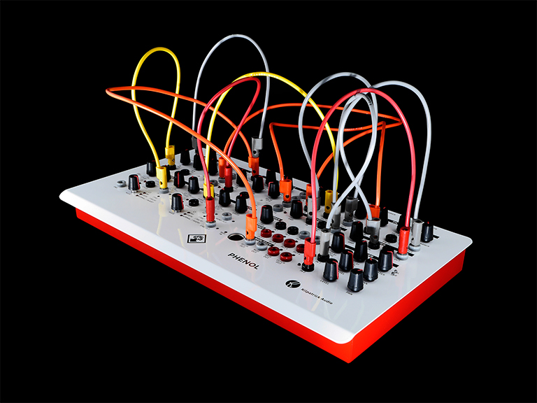 kilpatrickaudio　PHENOL　セミモジュラーシンセサイザー